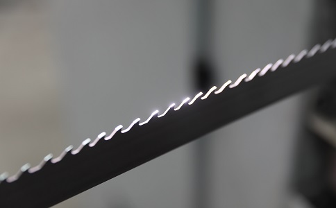 湘潭双金属带锯条产生切削噪音的原因具体有哪些？